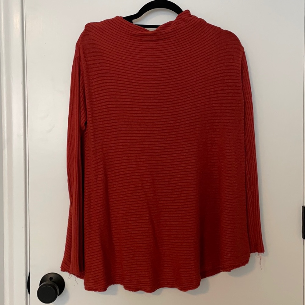 Oversized, cowl neck ribbed sweater.